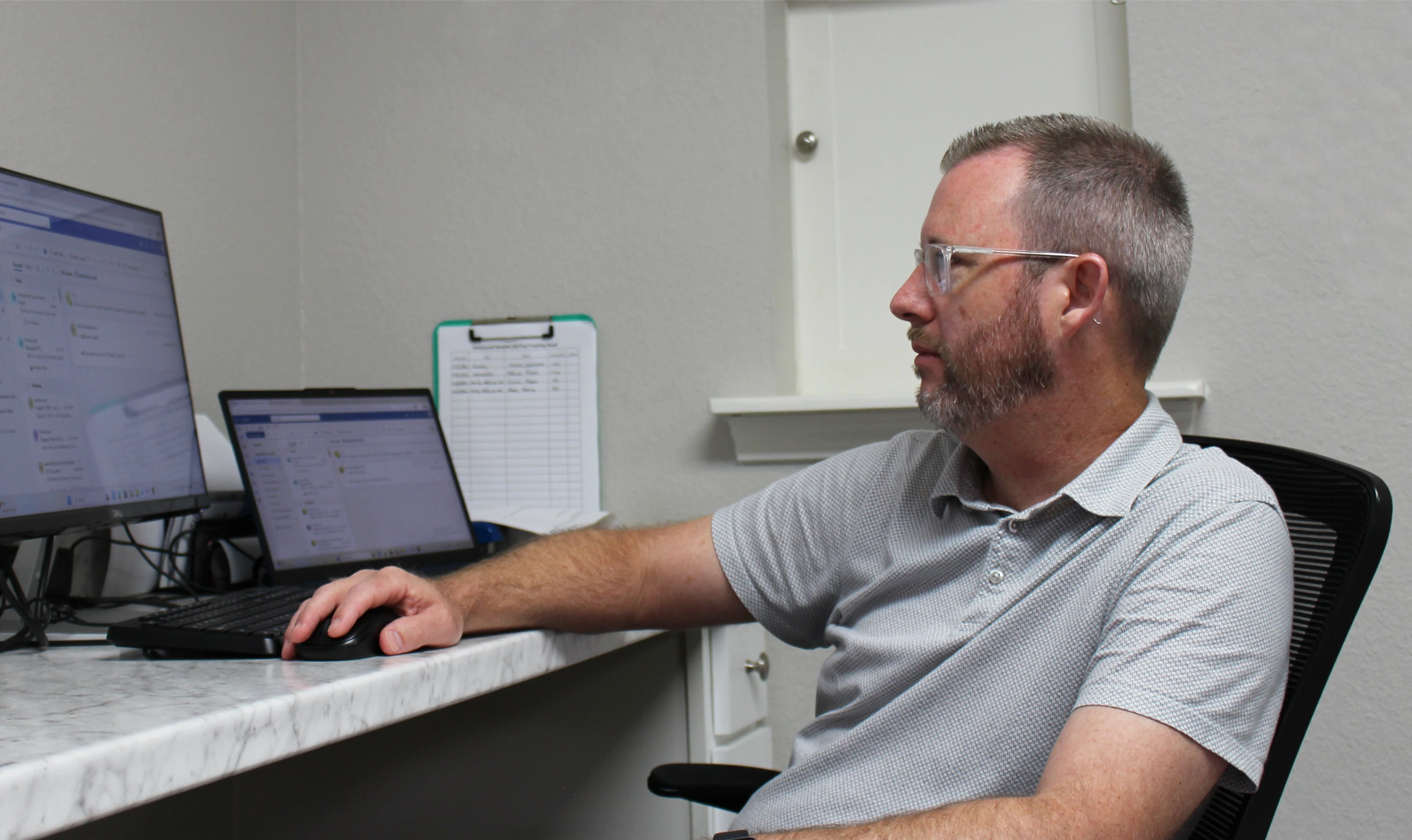 CAR-GM laboratory workspace for diagnostic testing